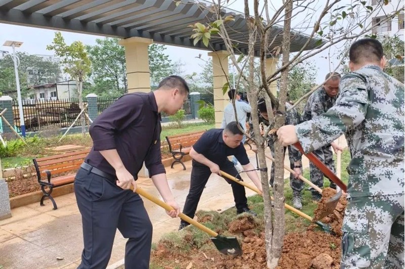2025年4月24日， 廣西偉鵬招標(biāo)公司黨支部積極參與雙擁共建活動